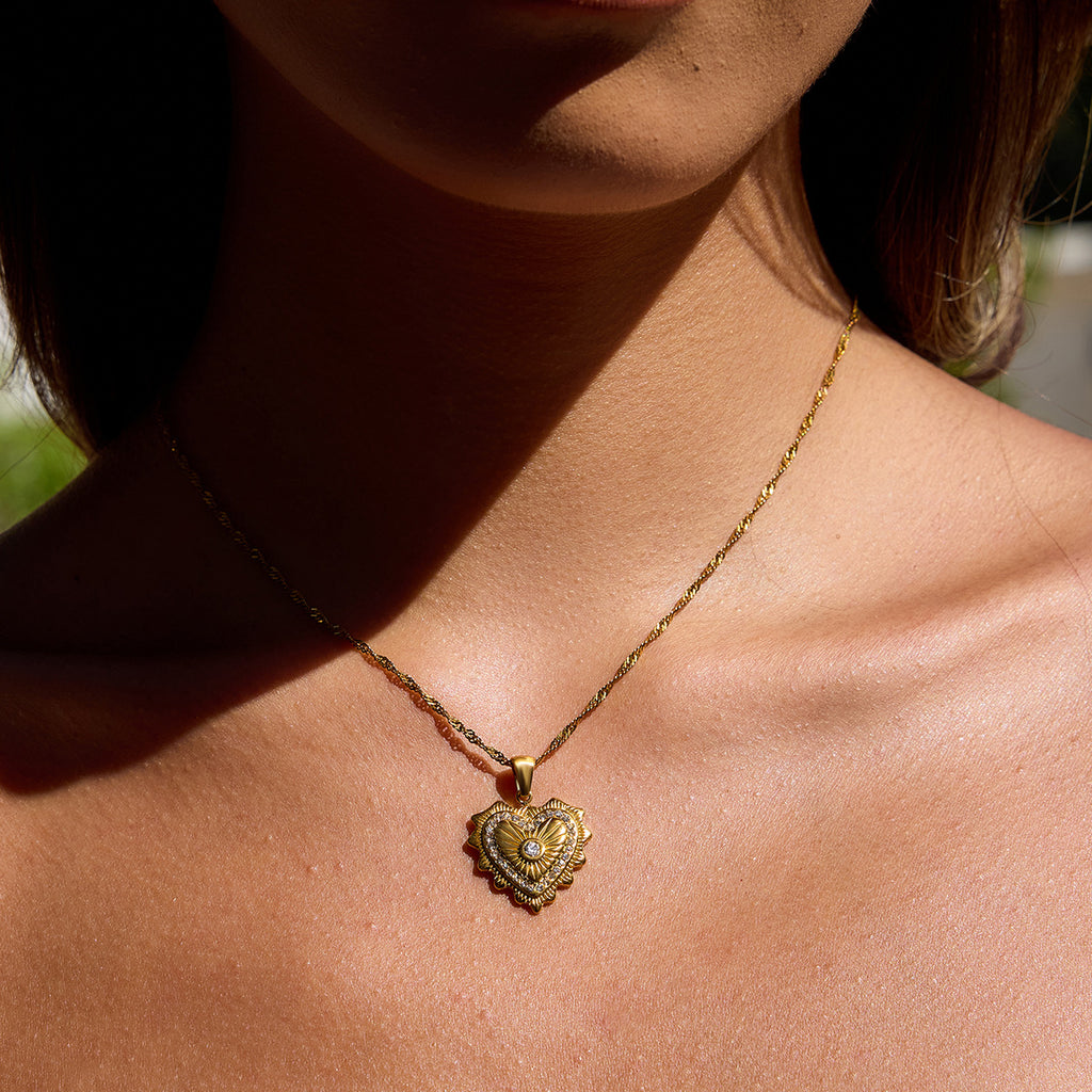 Gold Double-Layer Heart Rhinestone Necklace - Retro Romantic Pendants | Glossy Gold Daily/Brunch/Date Neck Jewelry for Women