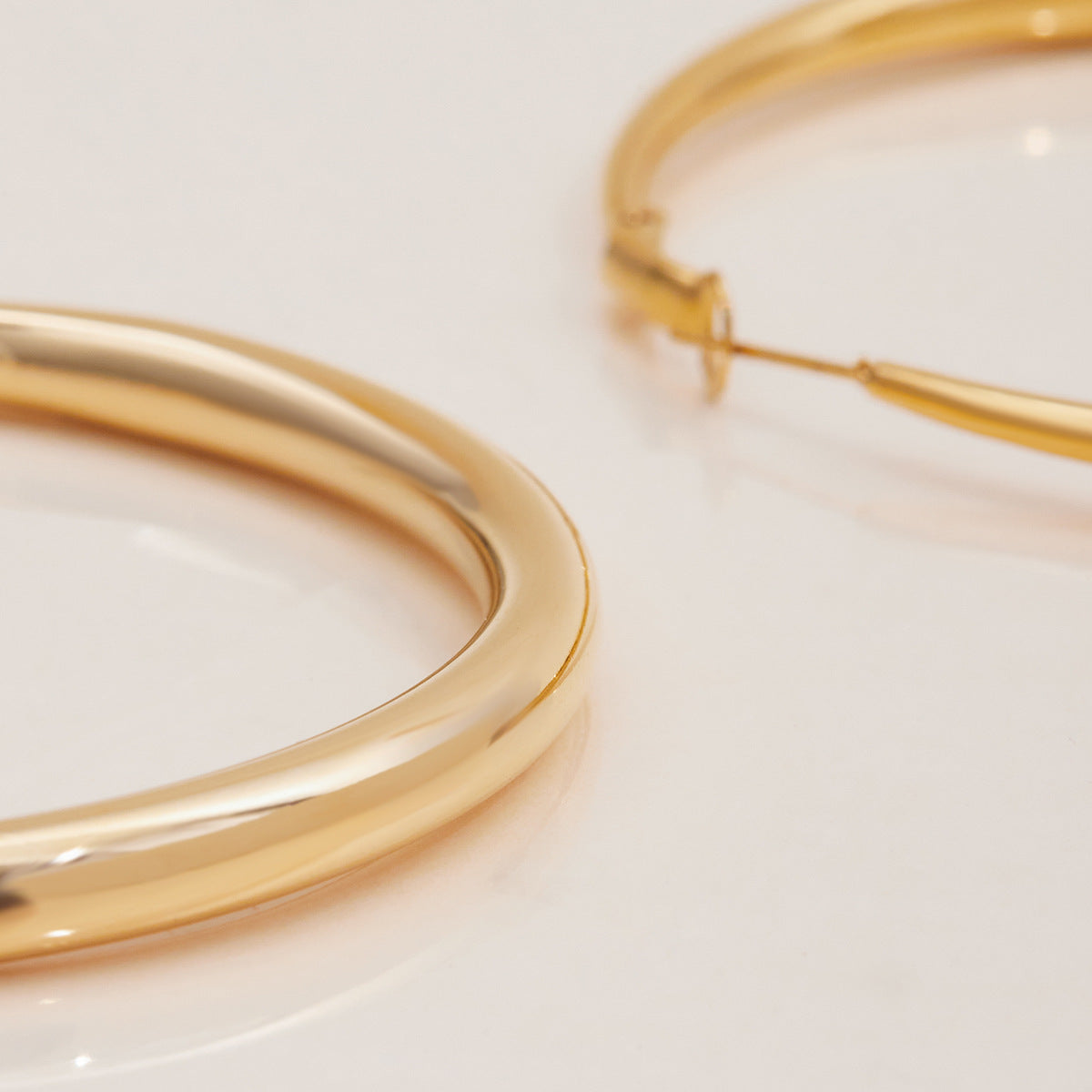 18K Gold-Plated Stainless Steel Double Oversized Hoop Earrings | Trendy INS-Style Statement Jewelry for Women | Bold Chic Oversized Hoop Earrings for Daily Wear & Party Outfits