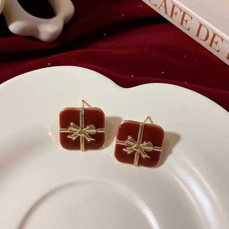 18k Gold Tone Pearl Red Ear Clip Set - Flower/Heart/Geometric Designs | INS-Style No-Piercing Daily/Brunch Accessories for Women