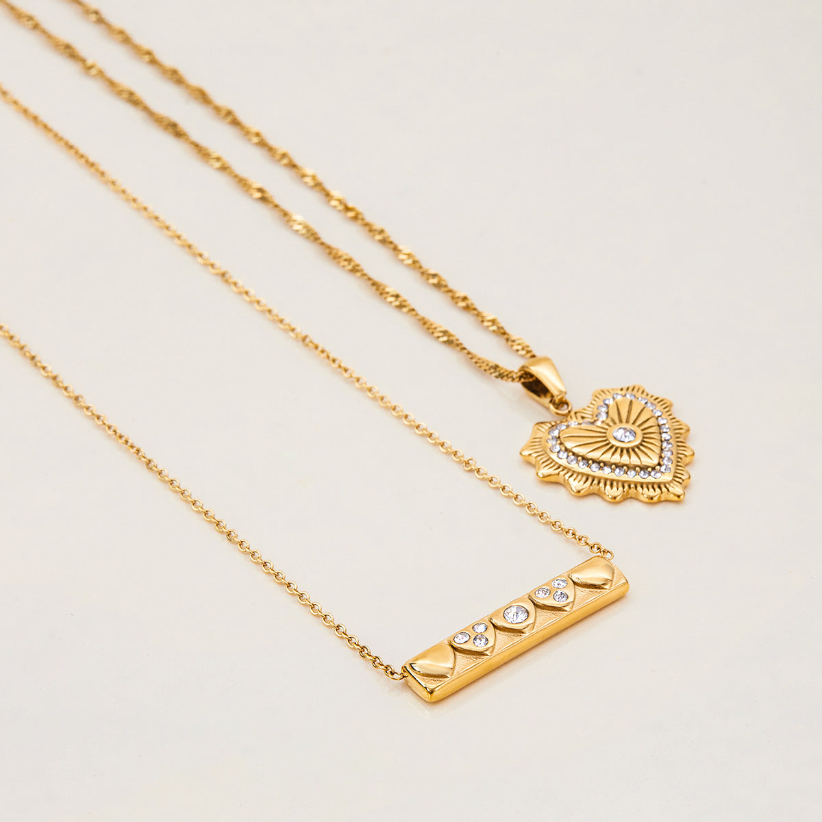 Gold Double-Layer Heart Rhinestone Necklace - Retro Romantic Pendants | Glossy Gold Daily/Brunch/Date Neck Jewelry for Women