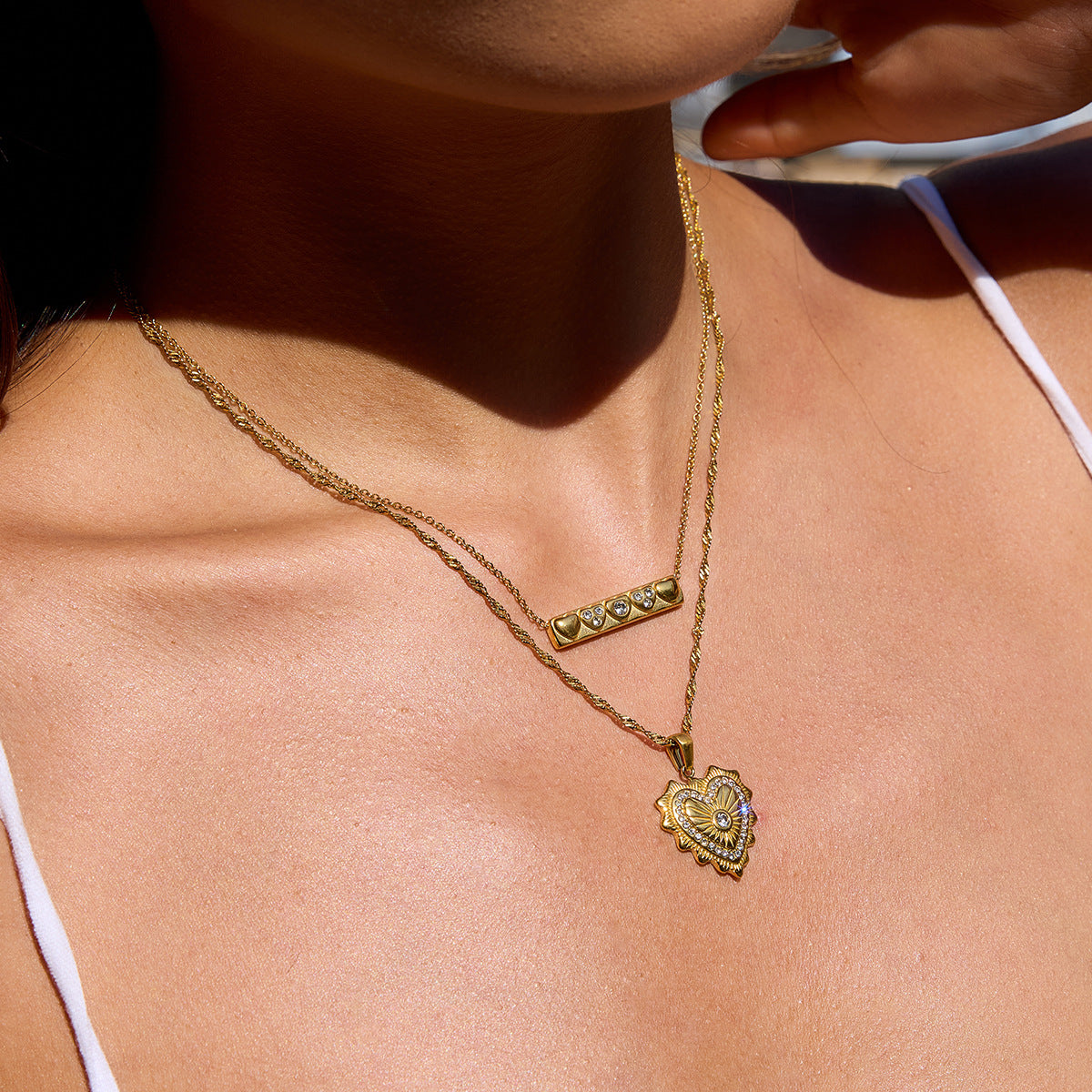 Gold Double-Layer Heart Rhinestone Necklace - Retro Romantic Pendants | Glossy Gold Daily/Brunch/Date Neck Jewelry for Women