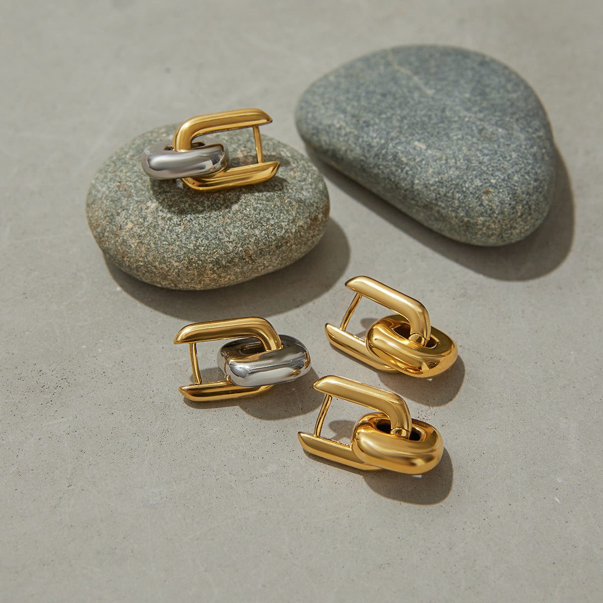 Klobige Gold-Glieder-Creolen – Ausdrucksstarke Statement-Ohrringe für Damen, moderne minimalistische 18-Karat-vergoldete Creolen für Alltag und Party 