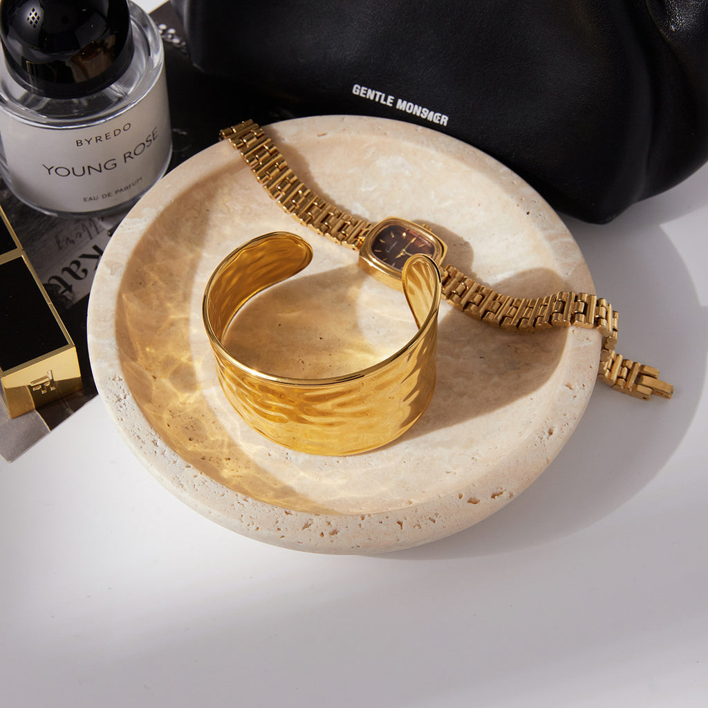 Gold & Resin Cuff Bracelet Set - Hammered Texture & Tortoiseshell/Black/Ivory Designs | Bold Retro Statement Wrist Jewelry for Women (Daily/Brunch/Party Wear)