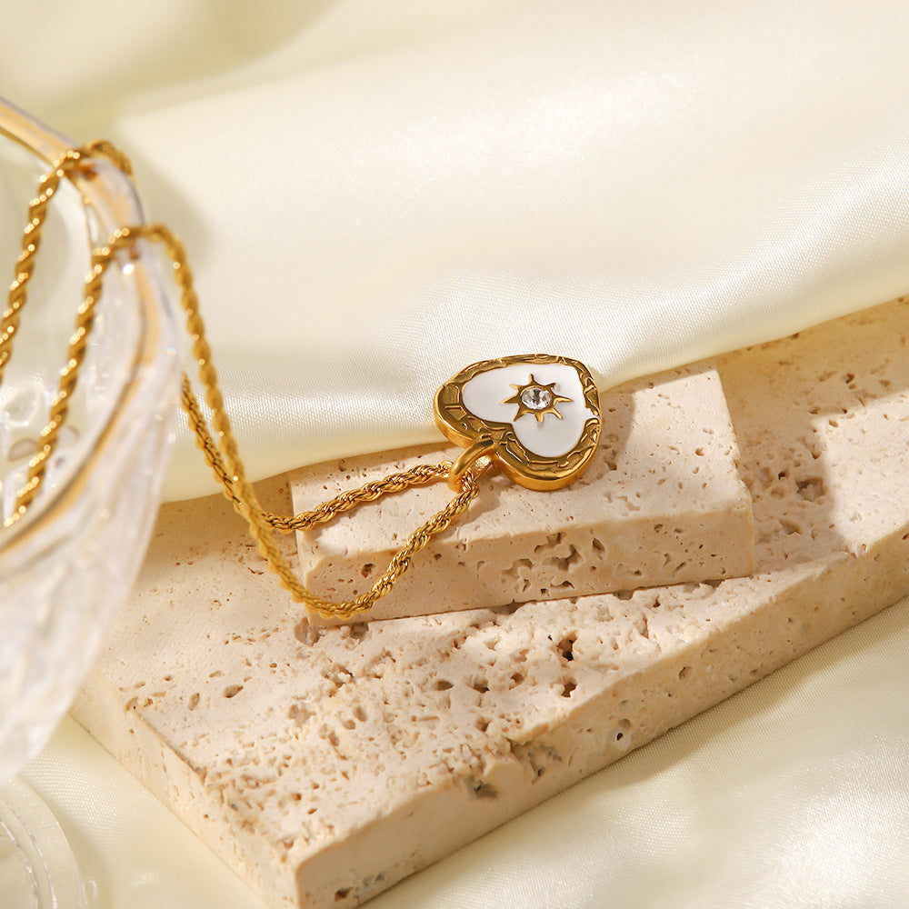 18K Gold-Plated Celestial & Heart Pendant Necklaces Set | Mother-of-Pearl & Crystal-Accented Retro Mystic Jewelry | INS-Style Layered Dainty Necklaces for Women | Versatile Daily Wear & Party Layering Accessories